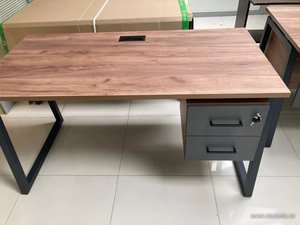 Дар Мебель | офисная мебель для персонала Дрим Дуб T1 и офисное кресло KB-8, офисный интерьер, живое фото