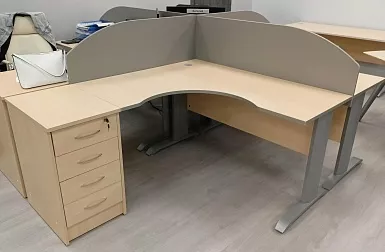 Брюллов Ком