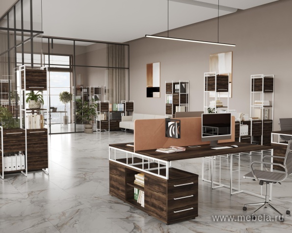 Стол для переговоров на металлических опорах