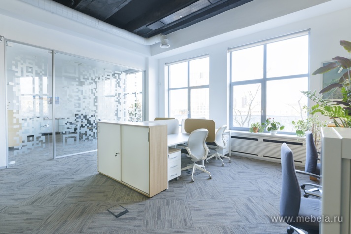 Стол для переговоров