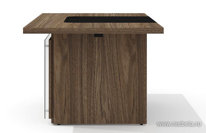 Стол руководителя с декор. траверсом