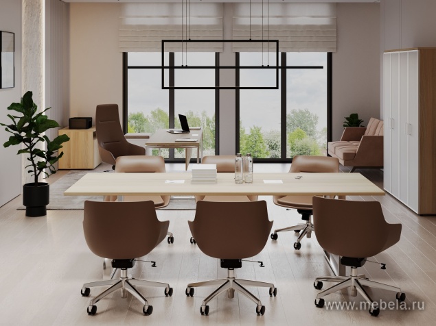 Стол переговорный на металлокаркасе на А-образных хромированных опорах (с лючком)