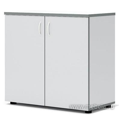 Офисный шкаф закрытый, низкий