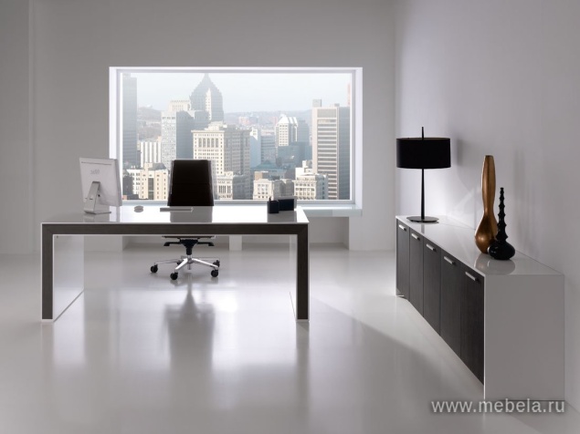 Офисный шкаф средний узкий