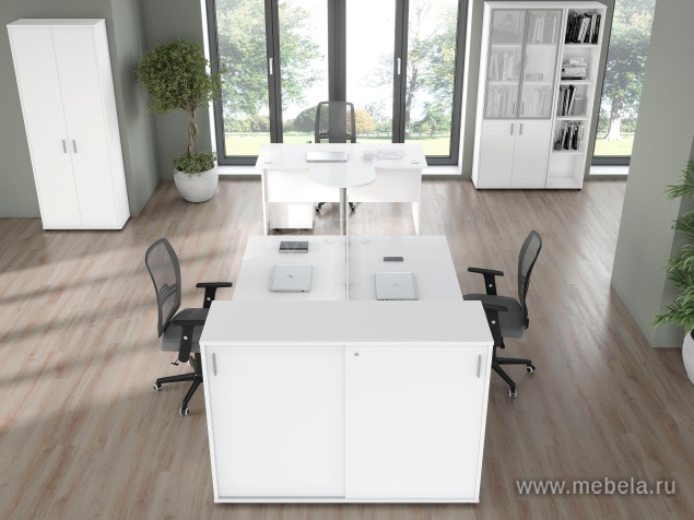 Тумба низкая с раздвижными фасадами