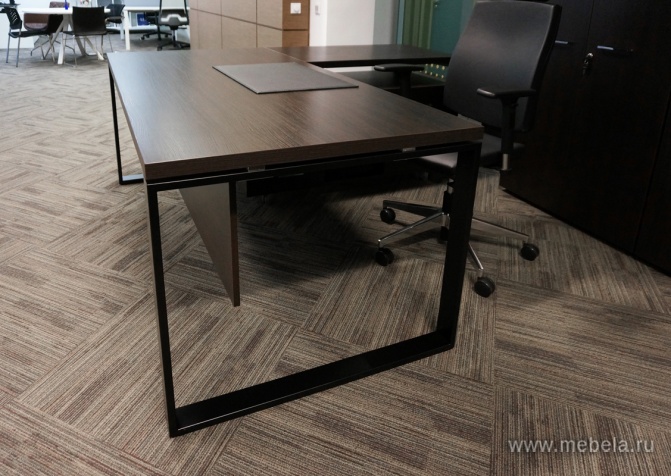 Стол для переговоров