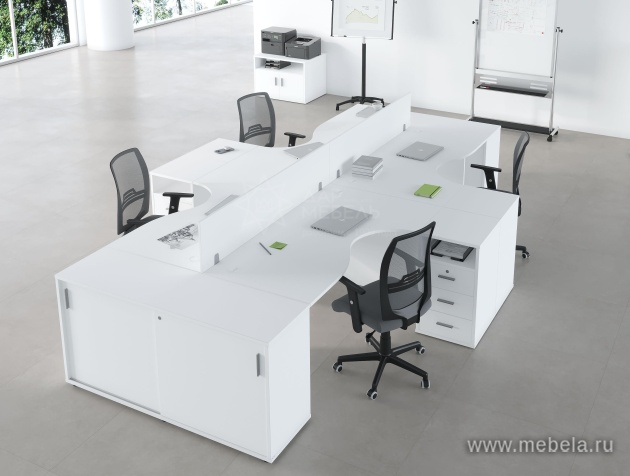 Тумба низкая с раздвижными фасадами