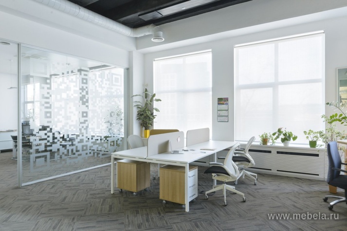 Стол для переговоров