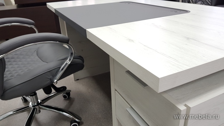 Тумба мобильная