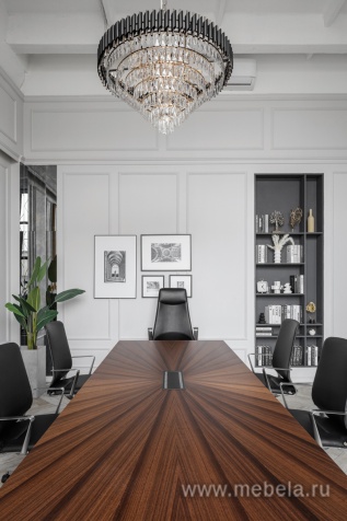 Офисный шкаф низкий