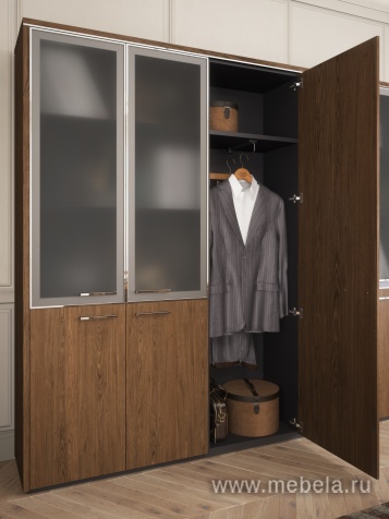 Офисный шкаф для документов низкий закрытый