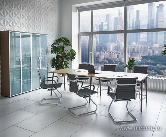 Стол переговорный на металлокаркасе