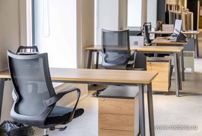 Стеллаж высокий