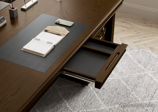 Стол руководителя