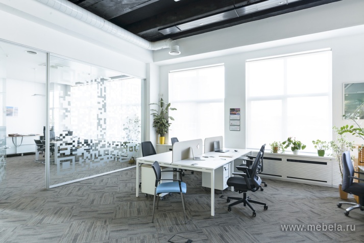 Стол для переговоров