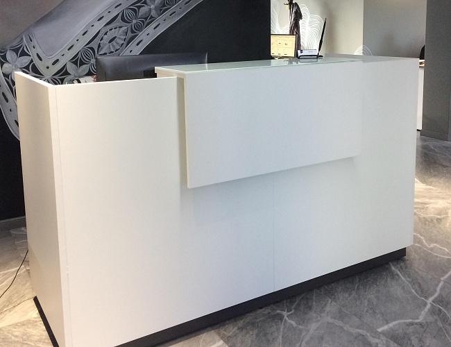 фото ресепшн Фаста Белый №5