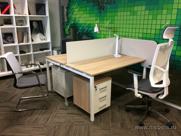 Стол для переговоров