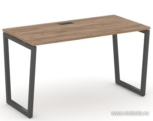 Стол письменный на T2-образных опорах 40х40