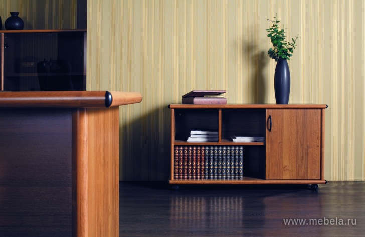 Стол для переговоров