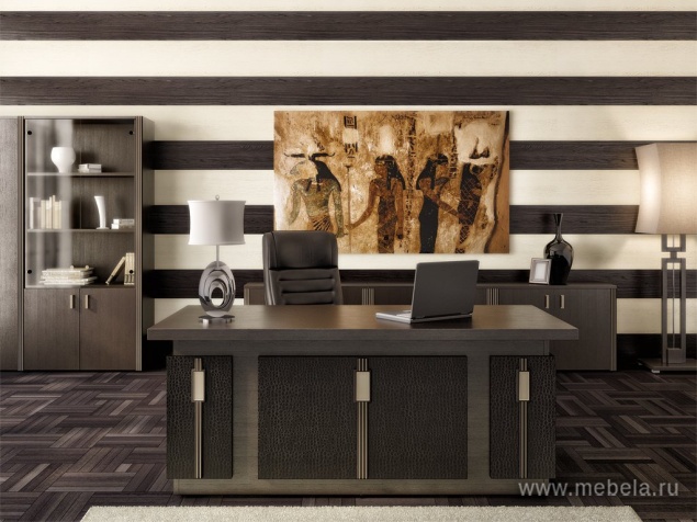 Офисный письменный стол для руководителя